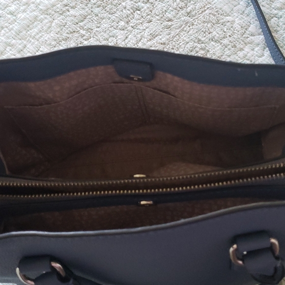 Handbag - Picture 4 of 5